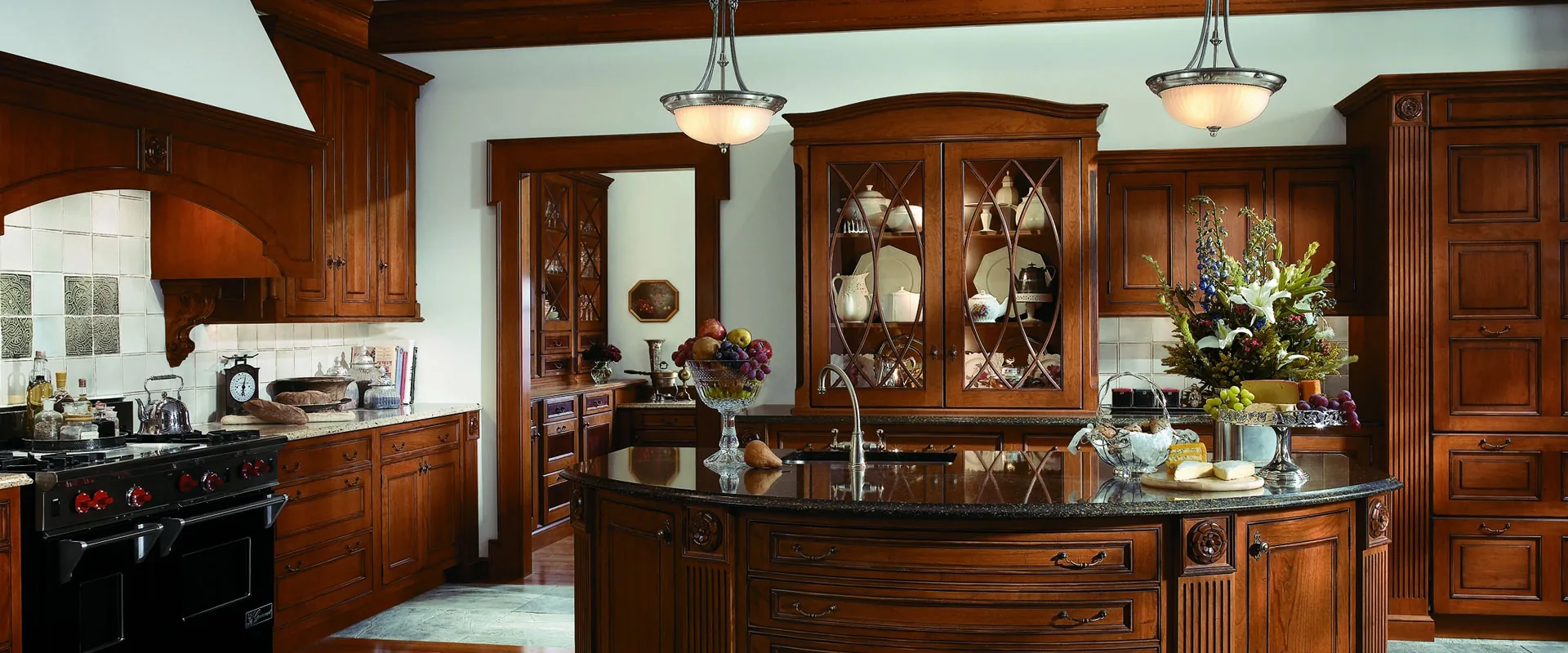 Traditional cherry kitchen