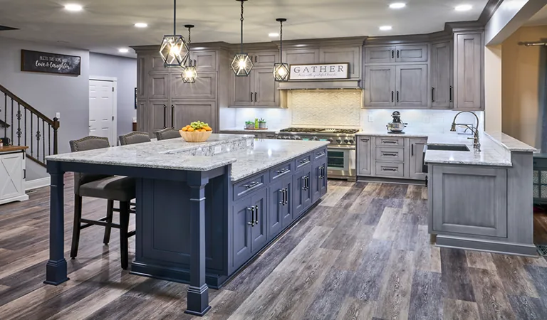 White kitchen, marble counters